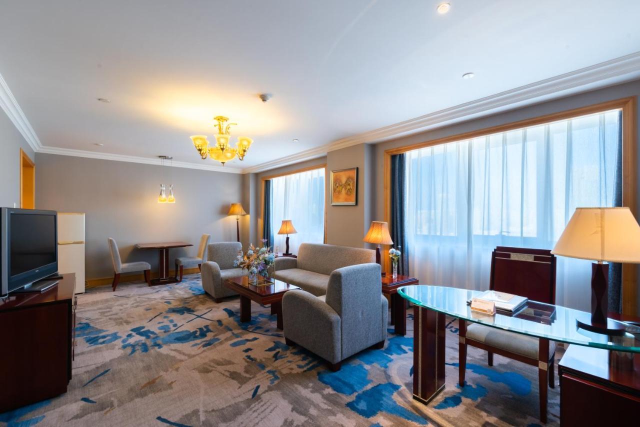 Golden Ocean Hotel Tianjin Exterior photo